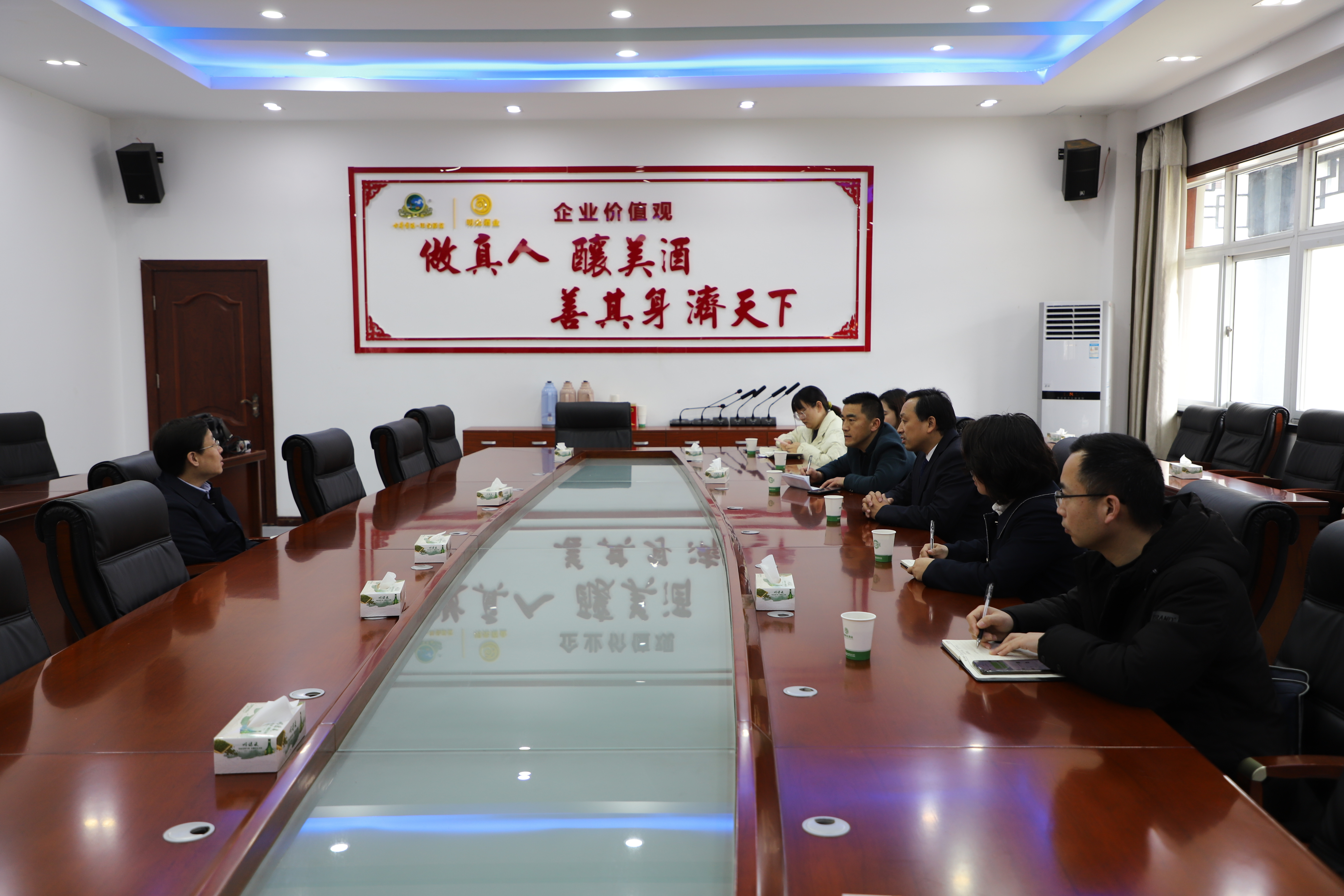 滁州电视台采访报道明光酒业