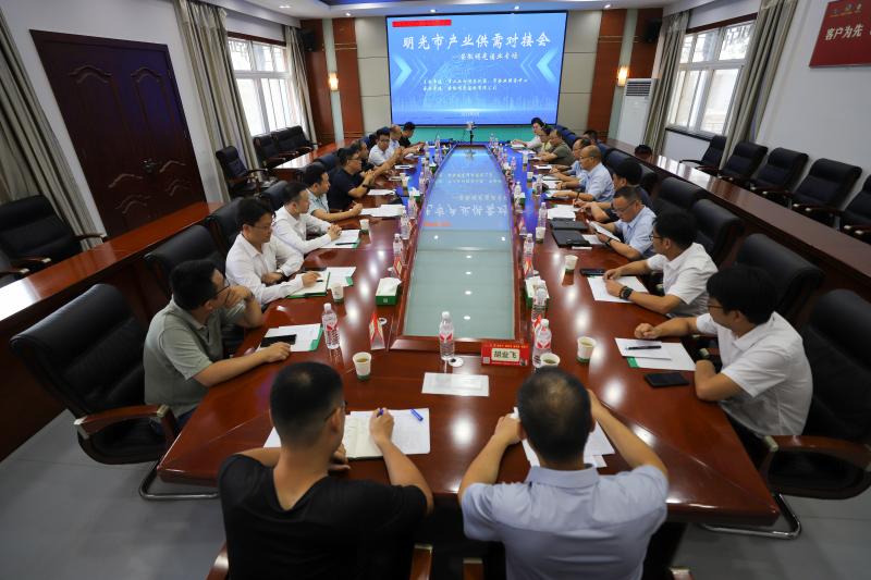 明光市包装产业供需对接会走进明光酒业